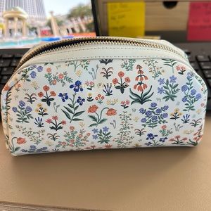 Cosmetic bag